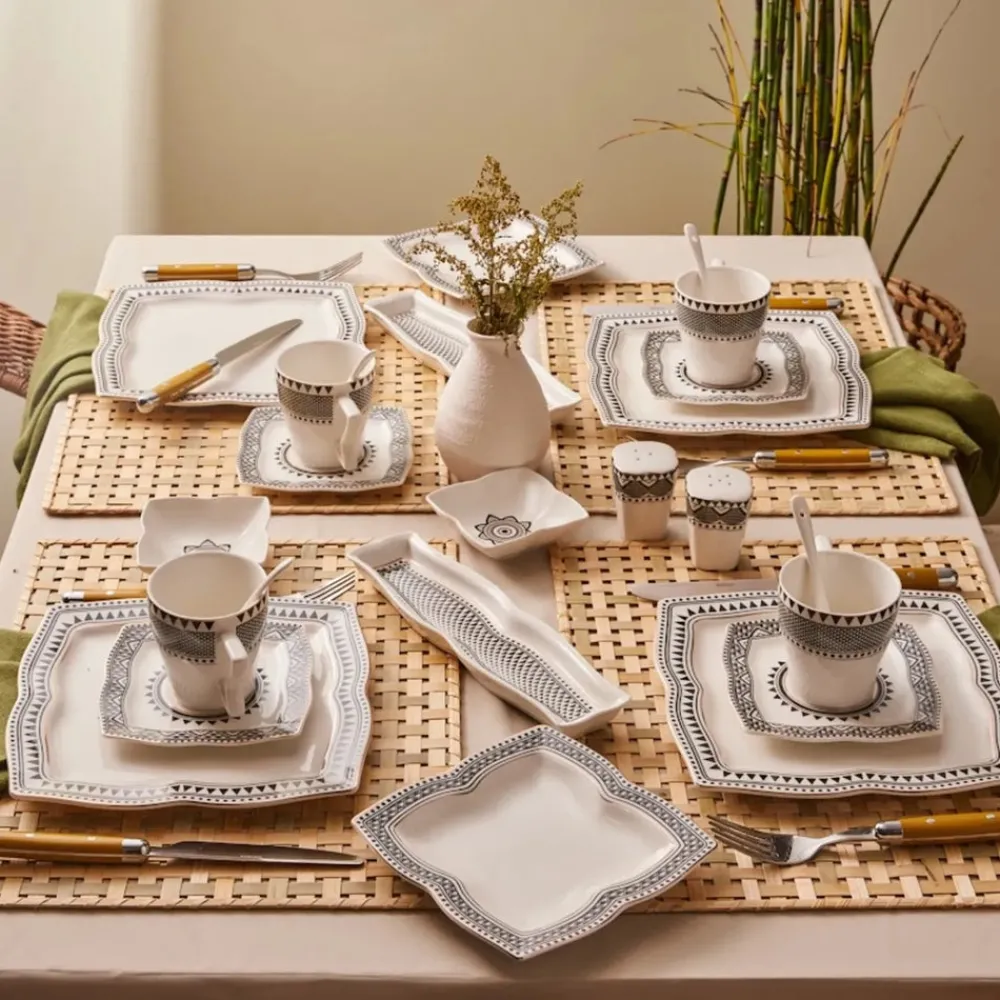 Karaca New Globe Porzellan 32 Teilig 6 Personen Frühstücksset und Servierschalen Schwarz01