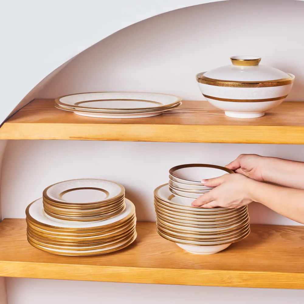 Karaca Royal Bone China Victoria 55-teiliges Tafelservice für 12 Personen, Gold